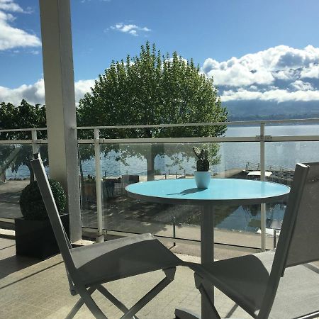 Pieds Dans L'Eau Au Lac Du Bourget Ле-Бурже-дю-Лак Экстерьер фото
