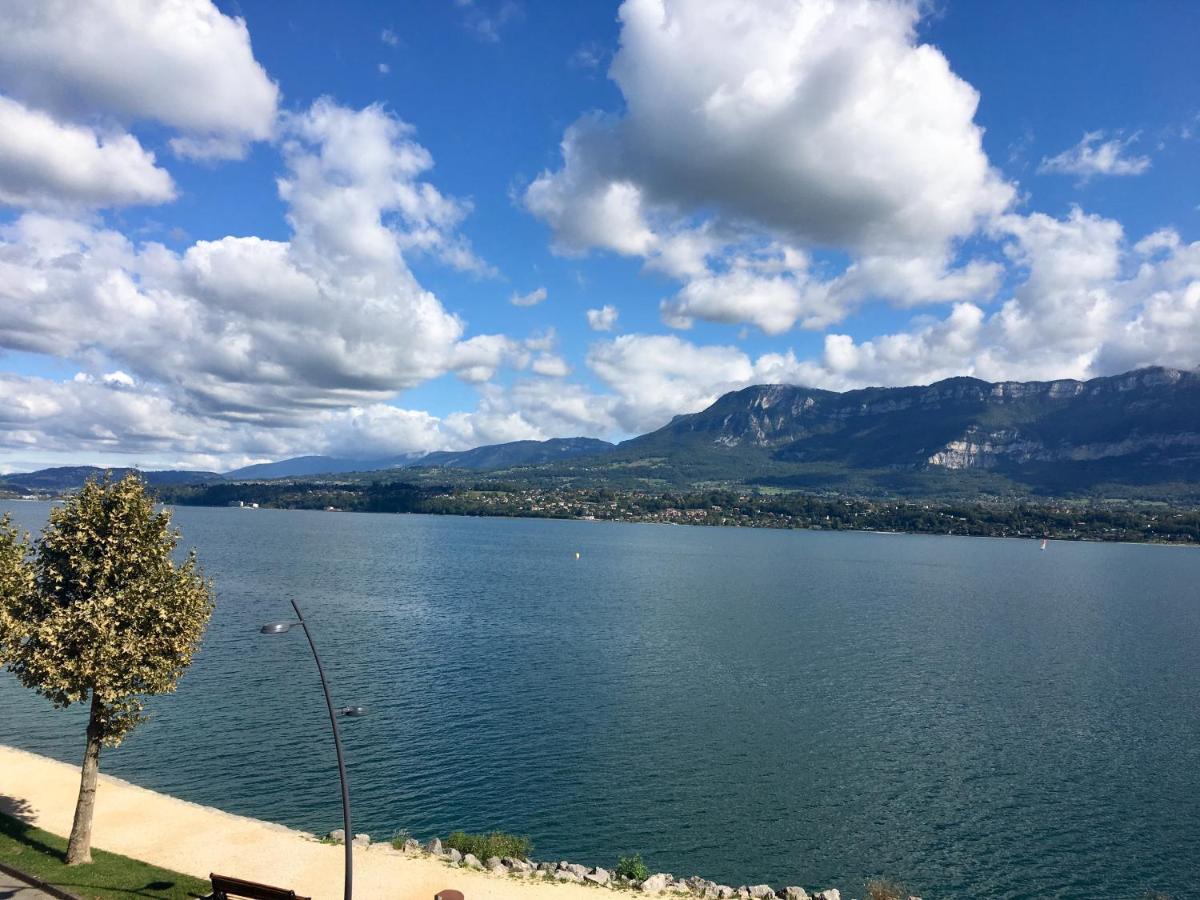 Pieds Dans L'Eau Au Lac Du Bourget Ле-Бурже-дю-Лак Экстерьер фото